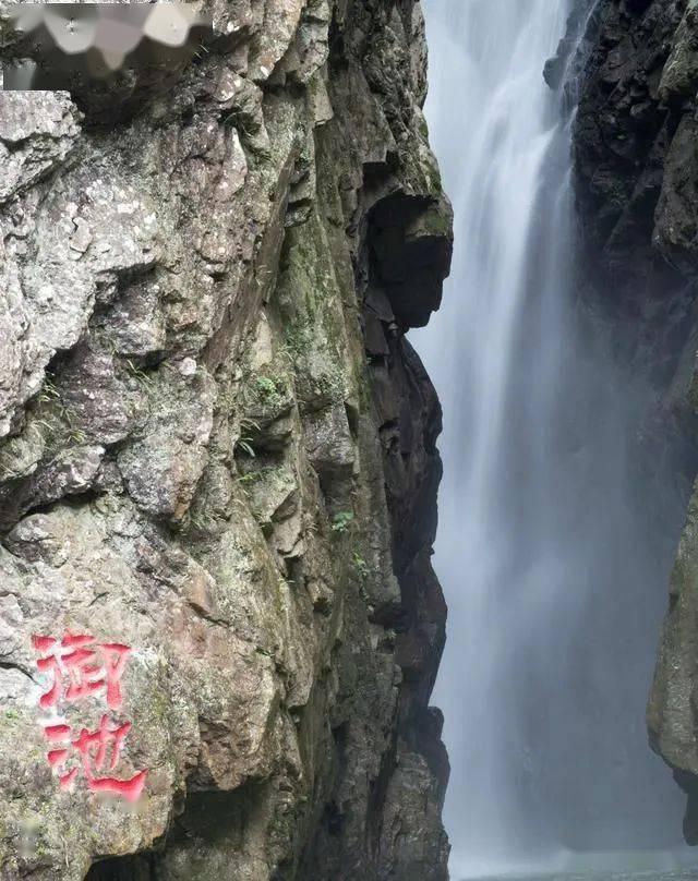 逃离空旷大街